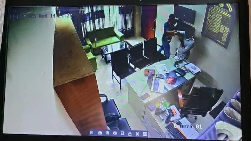 শেরপুরে কৃষি কর্মকর্তাকে ছাত্রদল নেতার থাপ্পড়